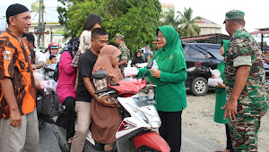 TNI-Persit dan Sapma PP di Abdya Bagikan Takjil Gratis Untuk Warga