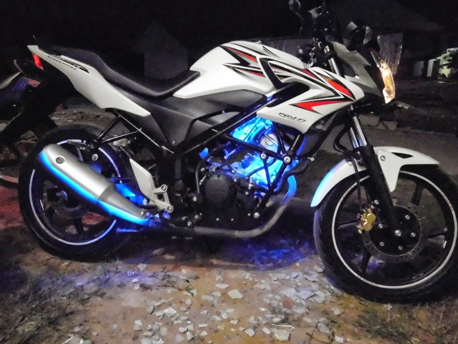 75 Modifikasi Lampu Depan Motor Cb150r Terbaik Dan Terupdate | Togog Modif