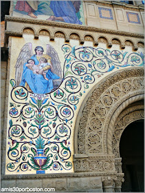 Fachada Memorial Church, Mosaico Love, Universidad de Stanford