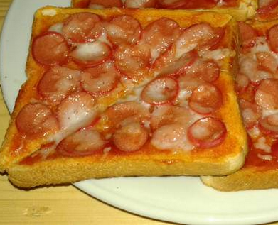 Roti Pizza Sosis