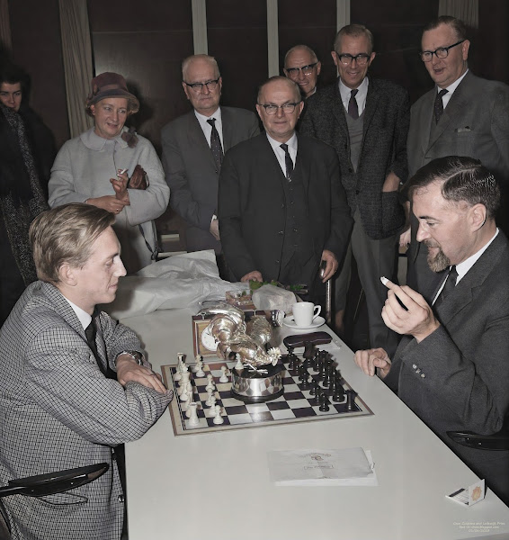 Dutch Chess Championship; chess champion of the Netherlands Lodewijk Prins (r) in conversation with chess player Coen Zuidema in The Hague, Netherlands, December 04, 1965.