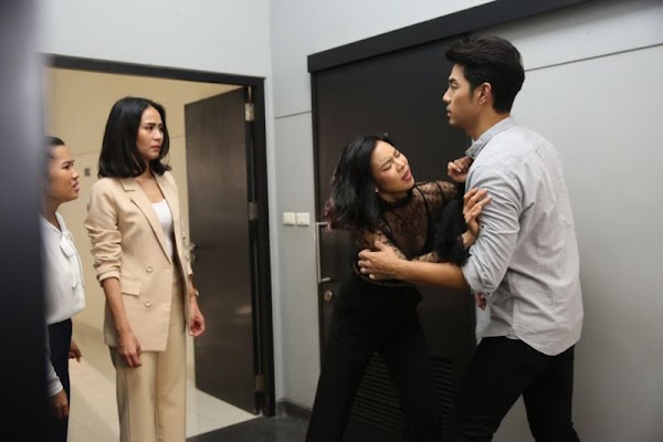 Chồng ôm hết của cải theo bồ chỉ để lại cái tủ lạnh hỏng, giờ quay về van nài: Ngày ấy anh dại