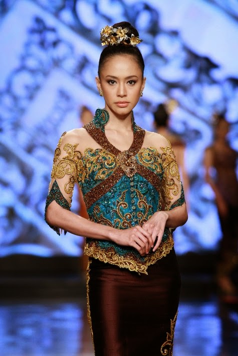 Kebaya Batik Modern Lengan Pendek, Model Terbaru