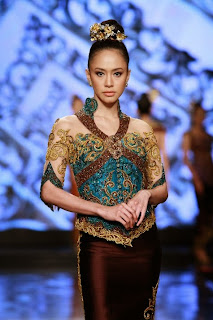 Desain Kebaya Modern Lengan Pendek Simple Terbaru