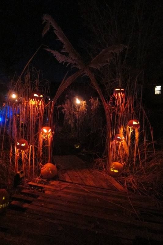 15 Best Halloween 2022 Outdoor Decorations Ideas  on 