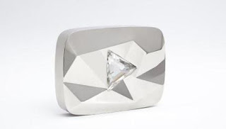 Gambar Diamond Play Button