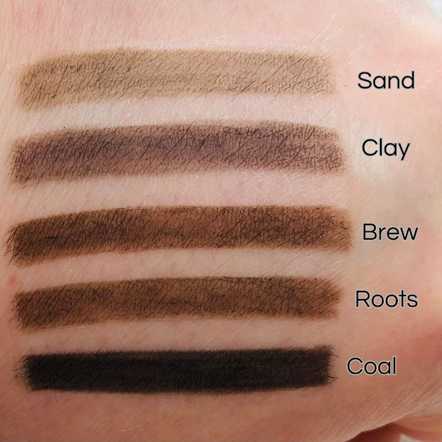 Brow Pencils West Barn Co - swatches des 5 teintes - swatches sur ma main