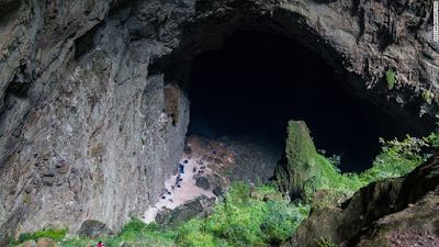 Hang Son Doong The Largest Cave in World in Vietnam 