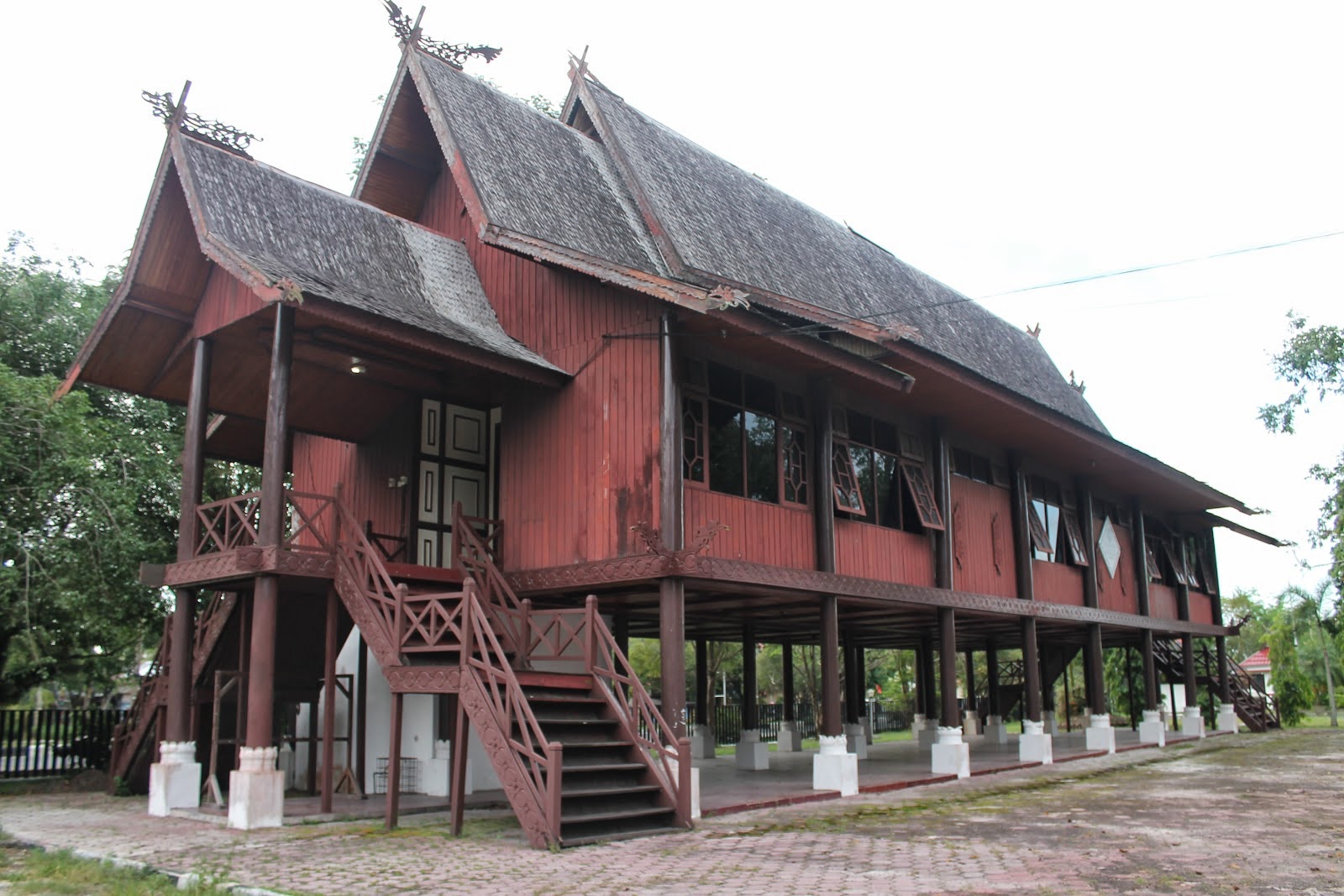 Noormi Maulidina Huma Betang Falsafah Kearifan Suku  Dayak 