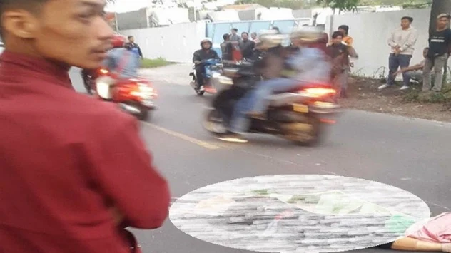 Ngeri, Perempuan Tewas Bersimbah Darah di Jalan Raya Cianjur-Sukabumi akibat Terlindas Truk