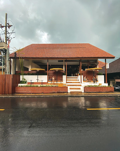 Sala Bistro Ubud Jam Buka, Menu & Lokasi