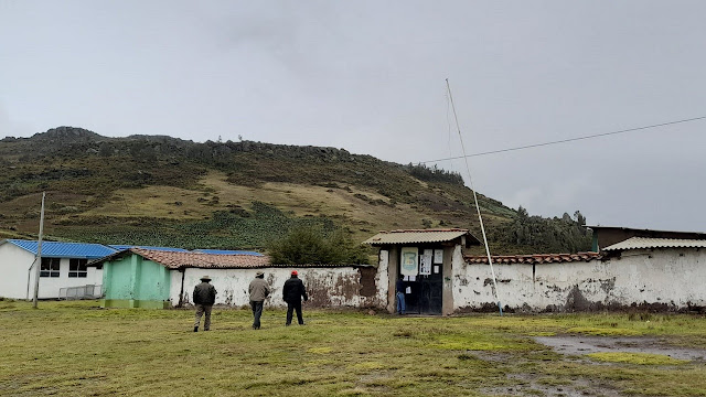 Escuela 80435 MARTIRES DE LOS ANDES - Osaygue