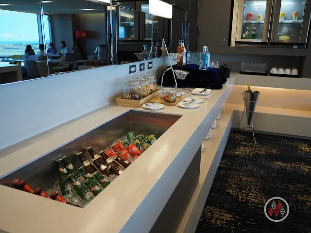 Premier Lounge - Happy Hour 台北諾富特華航桃園機場飯店 - Novotel Taipei Taoyuan International Airport