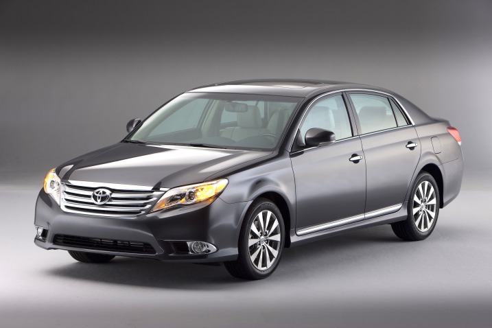 Toyota Avalon Price on Pictures Of The 2011 Toyota Avalon Get Dealer Price Quotes Compare