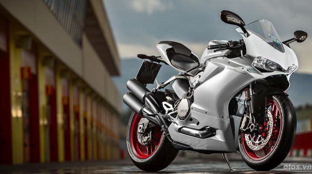 Xe Ducati 959 Panigale ra mắt giá 19.898 USD