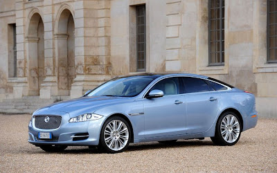 2011 Jaguar XJ Pictures