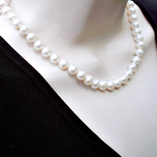 Workplace jewelry classic pearls