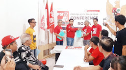 Terus Perkuat Struktur Kepengurusannya, Ketua DPD PSI Makassar Serahkan SK 3 Kabiro