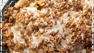 Cinnamon Roll Dutch Apple Pie