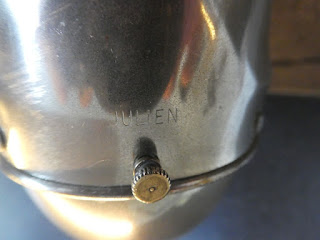 Berretto, casquette, pompier, SDIS JLC, casque pompier, disjoncteur, fiemme, 4L pompier , jouy le chatel, éclairages, lampe, lampesgrichard, richard, grichard, g’richard, g richard, vintage, ancien, retro,  désign, voiture, auto, vélo, moto, tacot, édison, brocante, industriel, loft, atelier, dans le noir, flexible, cocotte, suspension, ampoule