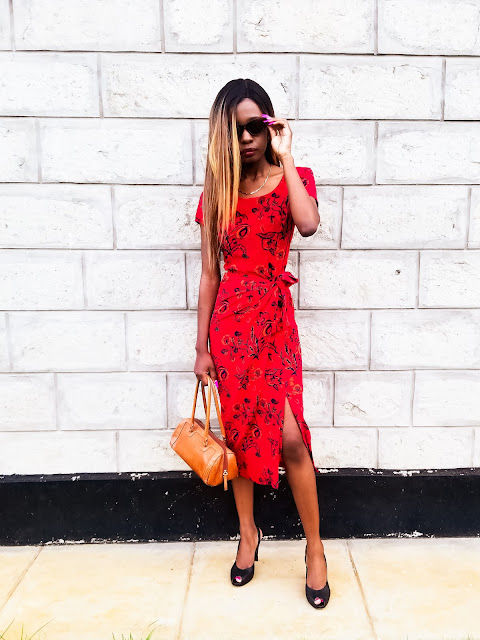 How To Style A Vintage Dress: Modern Vintage Outfit