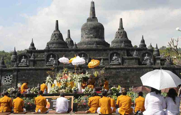 Pengaruh Hindu Budha Di Indonesia dalam Beberapa Aspek 