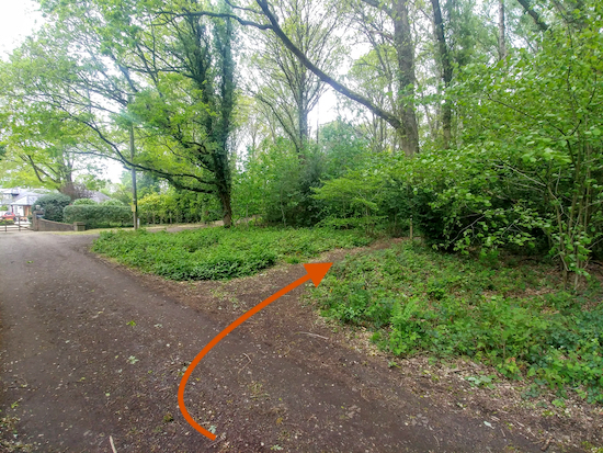 Chipperfield footpath 3 is the first path on the right before the houses