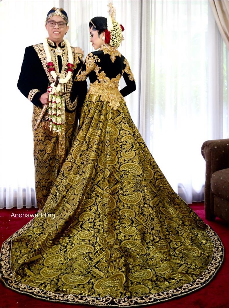 19 Koleksi Kebaya Modern Indonesia Untuk Pernikahan 