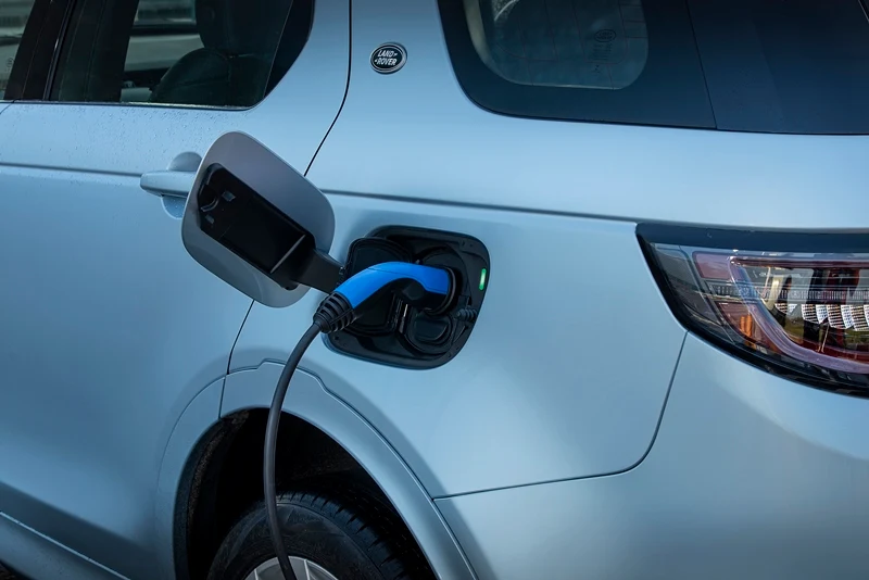 Yeni Discovery Sport 1.5 Litrelik Plug-In Hybrid Motoruyla Daha Güçlü, Daha Verimli