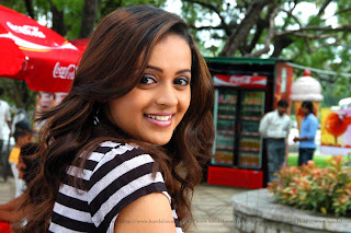 bhavana_90_3202009123554321.jpg (1200×798)