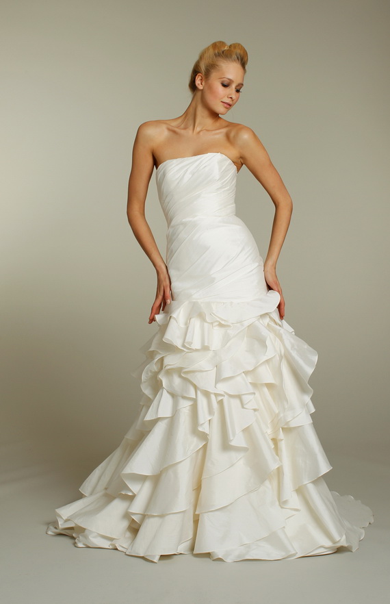 fashion world: Off White Wedding Dresses