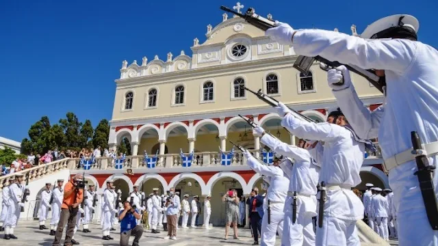 Τήνος Μεγαλόχαρη