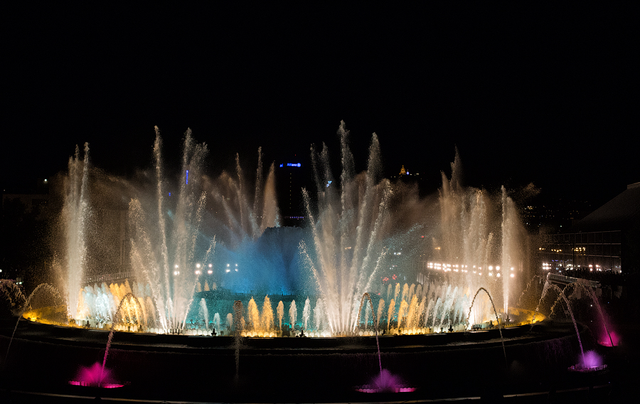 Magic fountain Montjuik at night