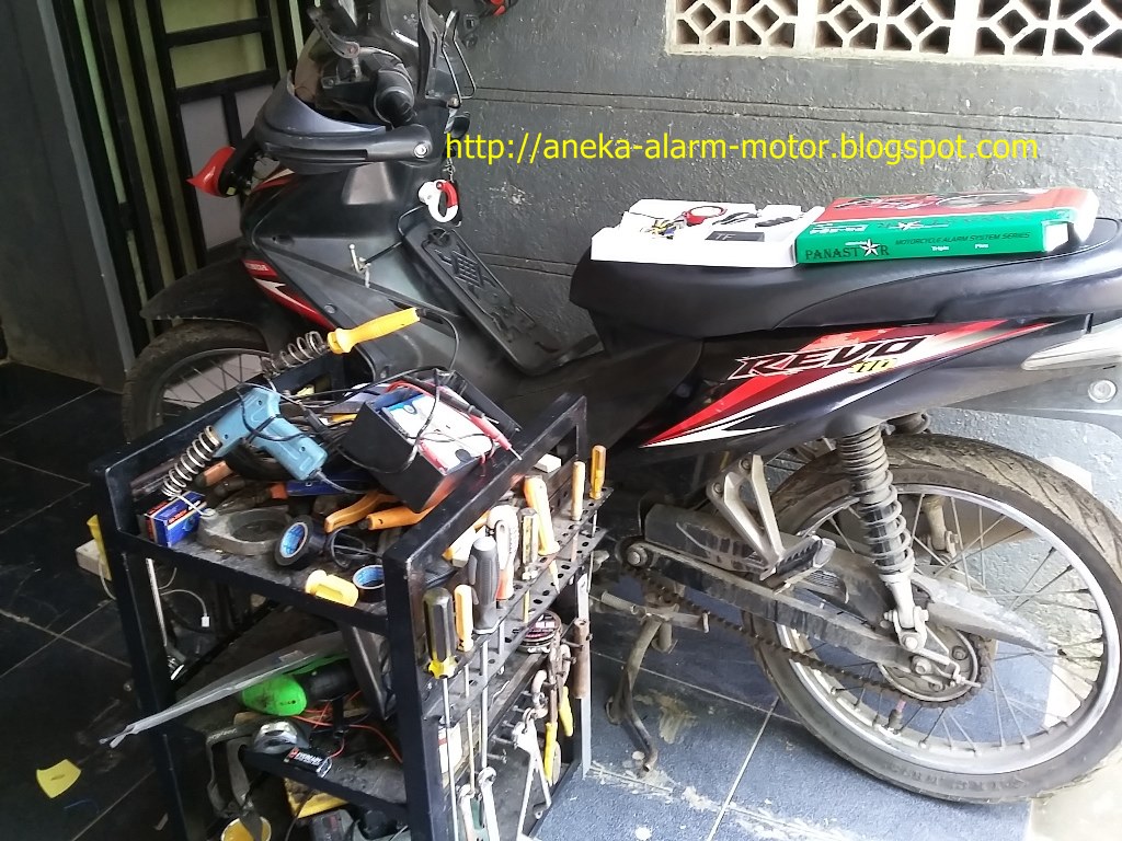 Aneka Alarm Motor Cara Pasang Alarm Motor Remote Pada Honda Revo