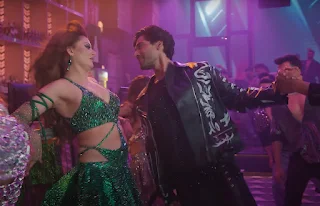 Entertainment News : अक्षरा सिंह ने "फरारी" में मचाया धमाल, गाने की धुन पर थिरकीं उर्वशी रौतेला | Naya Savera Network