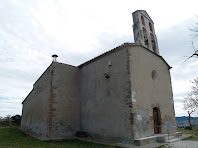 Les façanes de ponent i nord de l'església de Santa Magdalena de l'Espelt