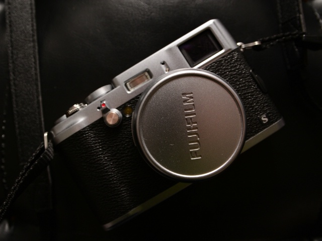 Fuji X100s