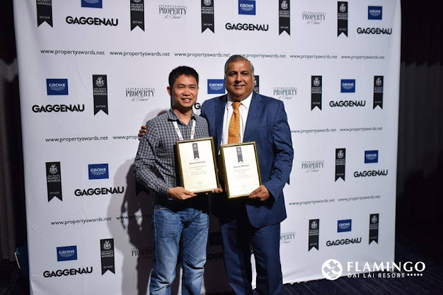 Ông Nguyễn Thượng Quân (bên trái) & Ông Rajat Chhabra nhận giải tại cuộc thi International Property Awards 2017