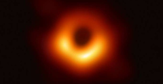 Essa é a primeira foto de um Buraco Negro de verdade