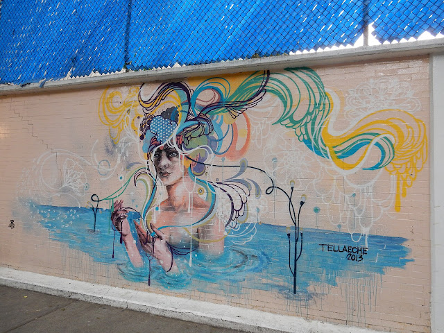 Mexican street art - woman