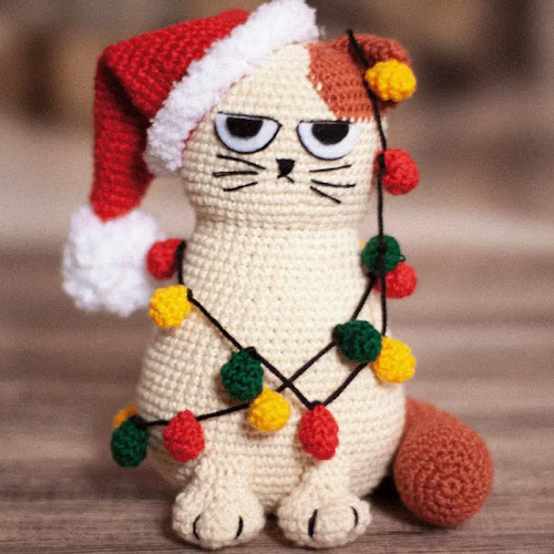 Adorable Christmas Cat Crochet Amigurumi Tutorial | Season's Greetings and Happy New Year