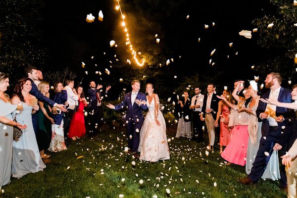 Spring Waterfront Wedding at London Town and Gardens in Edgewater, MD photographed by Maryland Wedding Photography Heather Ryan Photography