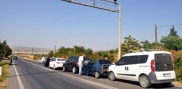 Tekirdağ Hayrabolu'da Düğün Dönüşü Zincirleme Kaza 1 ölü 5 Yaralı. 