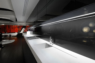 Black and White Store Interior in Madrid by A-Cero Architects