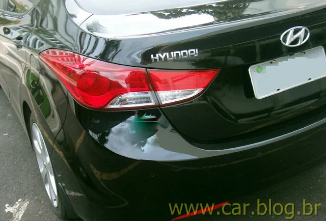 Hyundai Elantra 2012 GLS 1.8L Automático - lanterna traseira