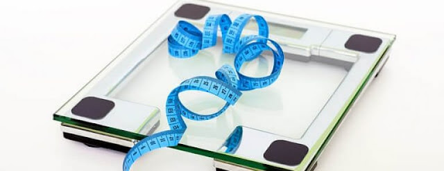 ما الذي يجب أن تعرفه عن تجميد الجوع لتنقص وزنك الوزن