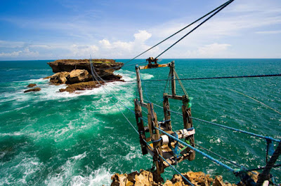 gondola, pantai, pantai timang, tarif naik gondola, gondola pantai timang, jogja, yogyakarta, wisata, wisata ekstrem, ekstrem, ekstrim, adrenalin, pencinta wisata ekstrem, tantangan, lokasi pantai timang, menantang, pemberani, wisata ekstrem di jogja, ombak, laut, karang, batu, tali tambang, kayu, tarif, parkir pantai timang, <img alt="Pantai Timang" scr=”https://blogger.googleusercontent.com/img/b/R29vZ2xl/AVvXsEg_x_uj2OCxLL_8Y37XW5q4Dl5VfqI9JFUOQETd8xfXMR3zUG5cOBR6CnjtFz60T8ati3oetMe7VuXjKpV6dWUGp4cKbqYXUs1HUoGV-3HE-AE_F9qYz0in2McTf2cbs4Zd-e0FqmLAx7RF/s1600/21883065720_a6dbc134b8_b.jpg”/>