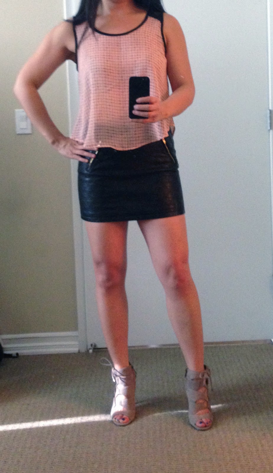tried to mimic the leather skirt look... Buahahaha....