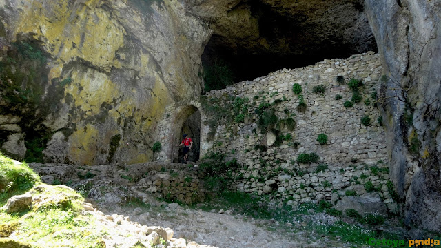 Ruta circular al pico Aitxuri o Aitzgurri, techo de Guipúzcoa en el País Vasco