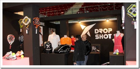 Drop Shot presenta su nueva colección de invierno, palas, textil y accesorios en el Máster Estrella Damm 2012 de la Caja Mágica.